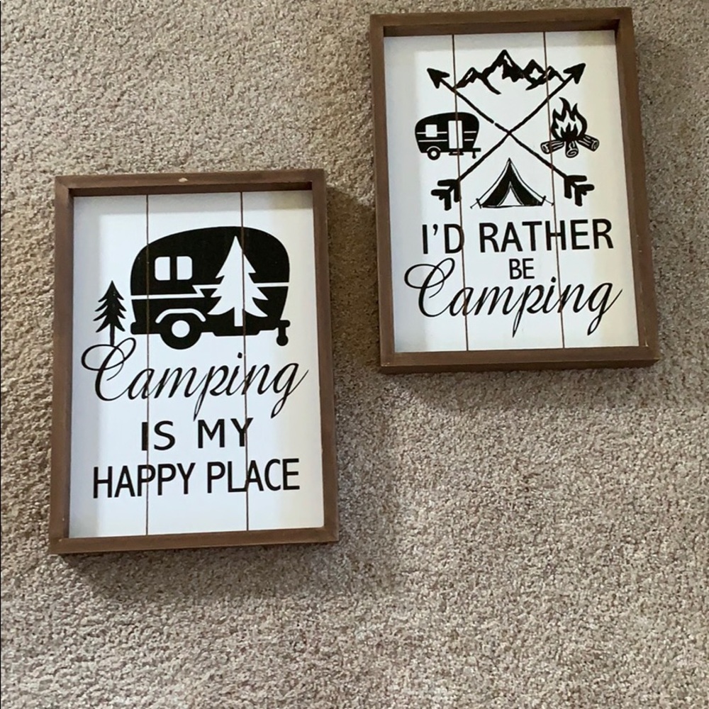 2 Signs Camping